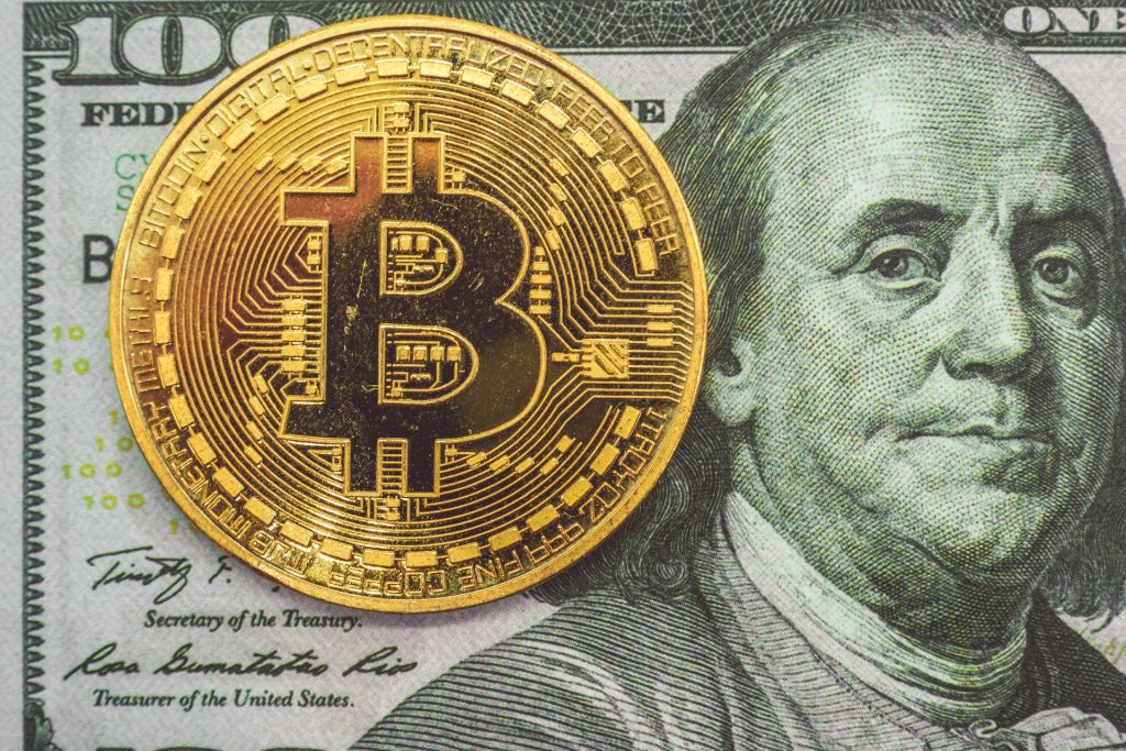 Boom for Bitcoin as Macro Analysts Stick to Their Bearish Dollar Calls